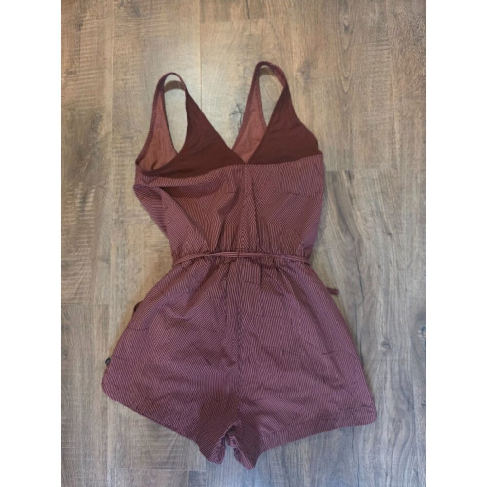 Mountain Hardwear Railay Burgundy Striped belted Romper XS Lightweight - Picture 7 of 12